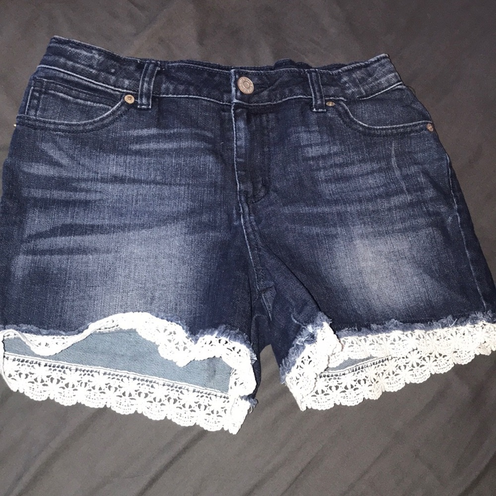 Dark Blue Shorts W Floral Design